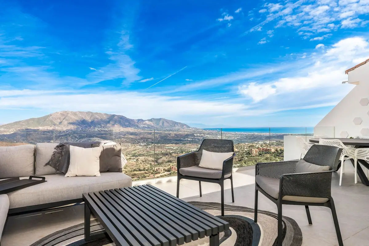 Semi-Detached House for sale in Marbella — photo 1