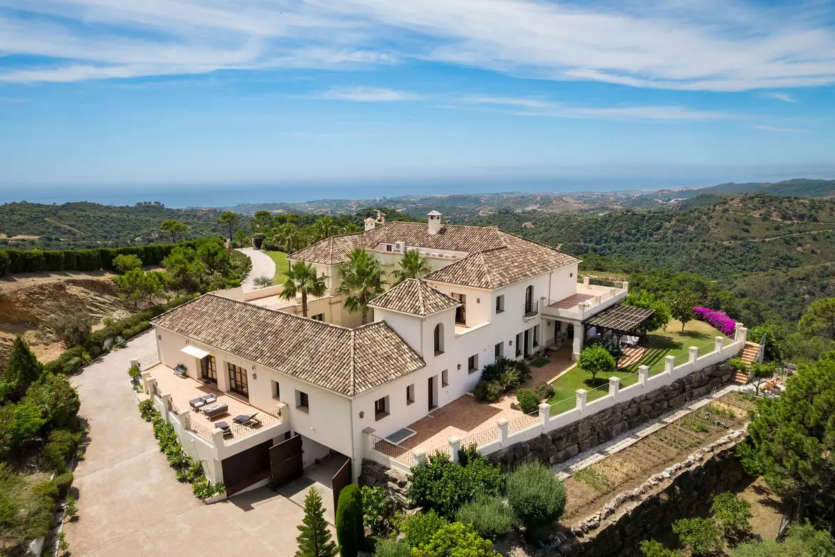Detached Villa for sale in Estepona — photo 1