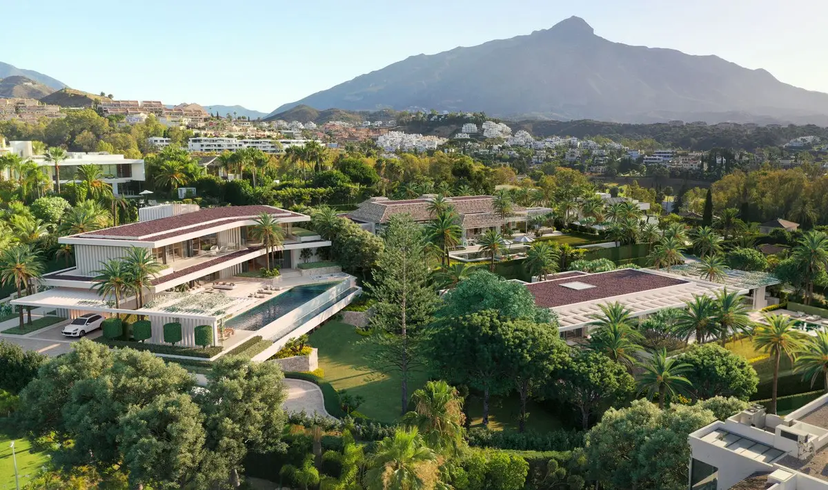 Residential Plot for sale in Nueva Andalucía — photo 1
