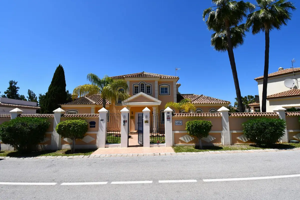 Detached Villa for sale in Mijas Golf — photo 1
