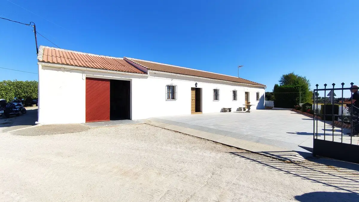 Finca - Cortijo for sale in Ronda — photo 1