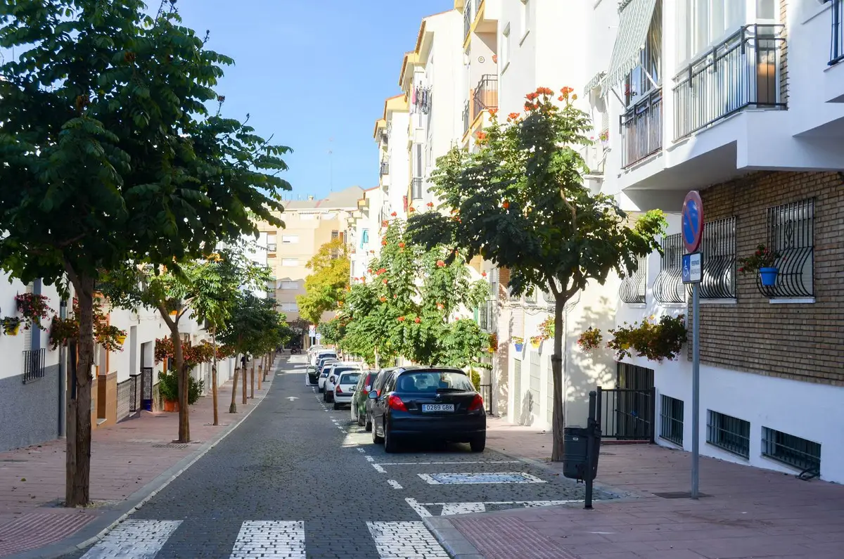 Middle Floor Apartment for sale in Estepona — photo 1