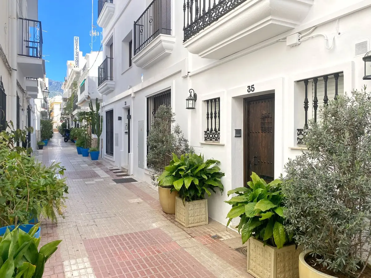 Townhouse for sale in Marbella — photo 1