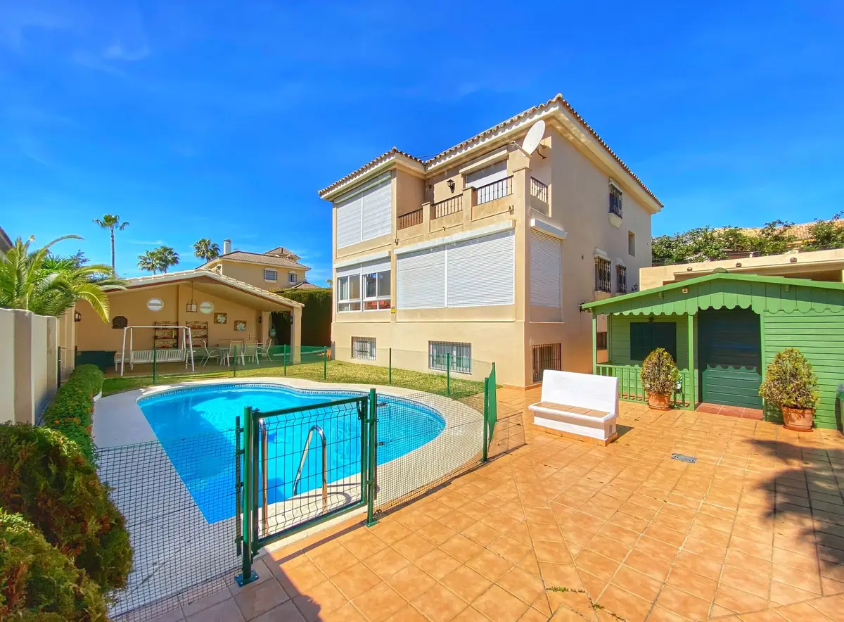 Detached Villa for sale in Marbella — photo 1