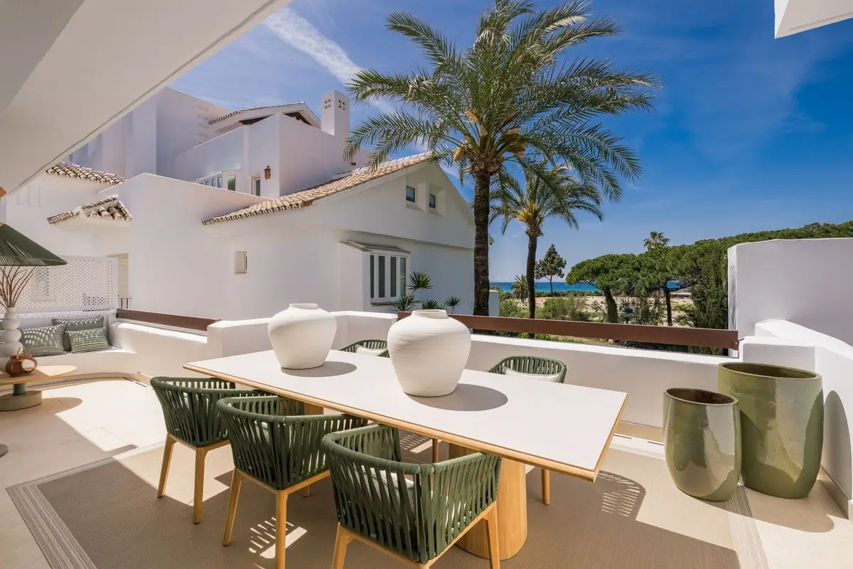 Middle Floor Apartment for sale in Marbella — photo 1