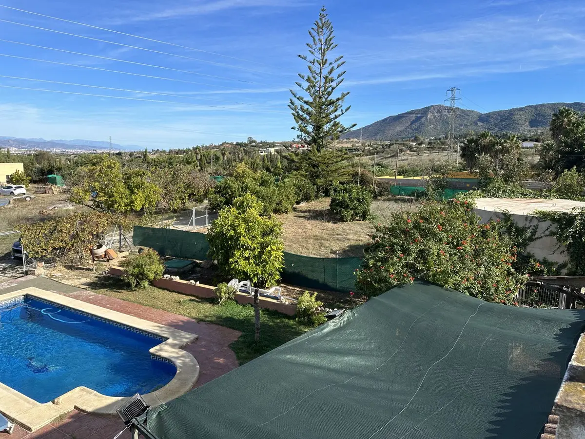 Finca - Cortijo for sale in Alhaurín de la Torre — photo 1