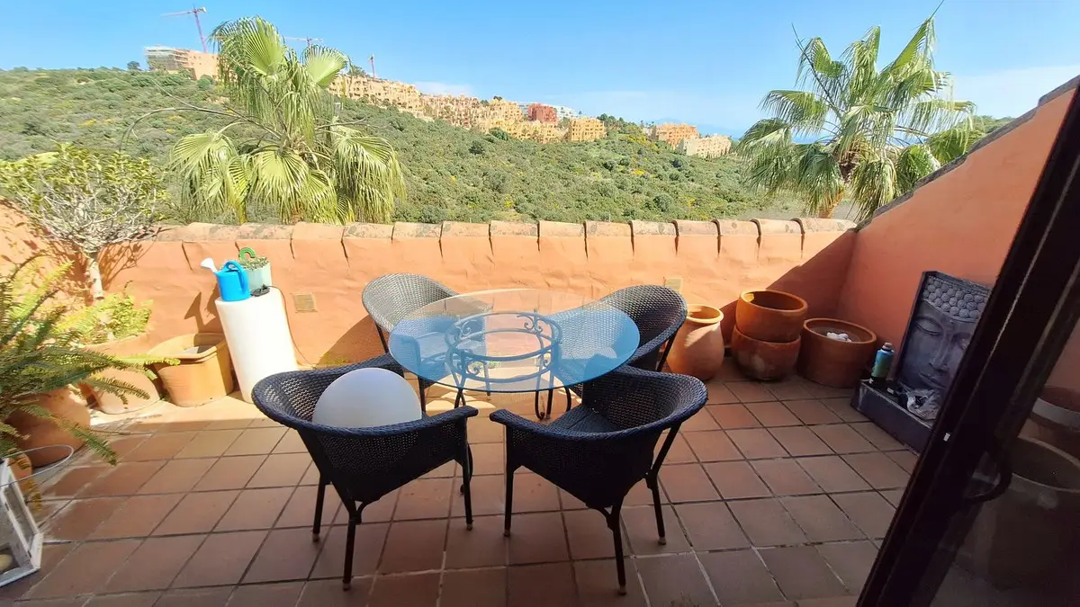 Penthouse for sale in La Duquesa — photo 1