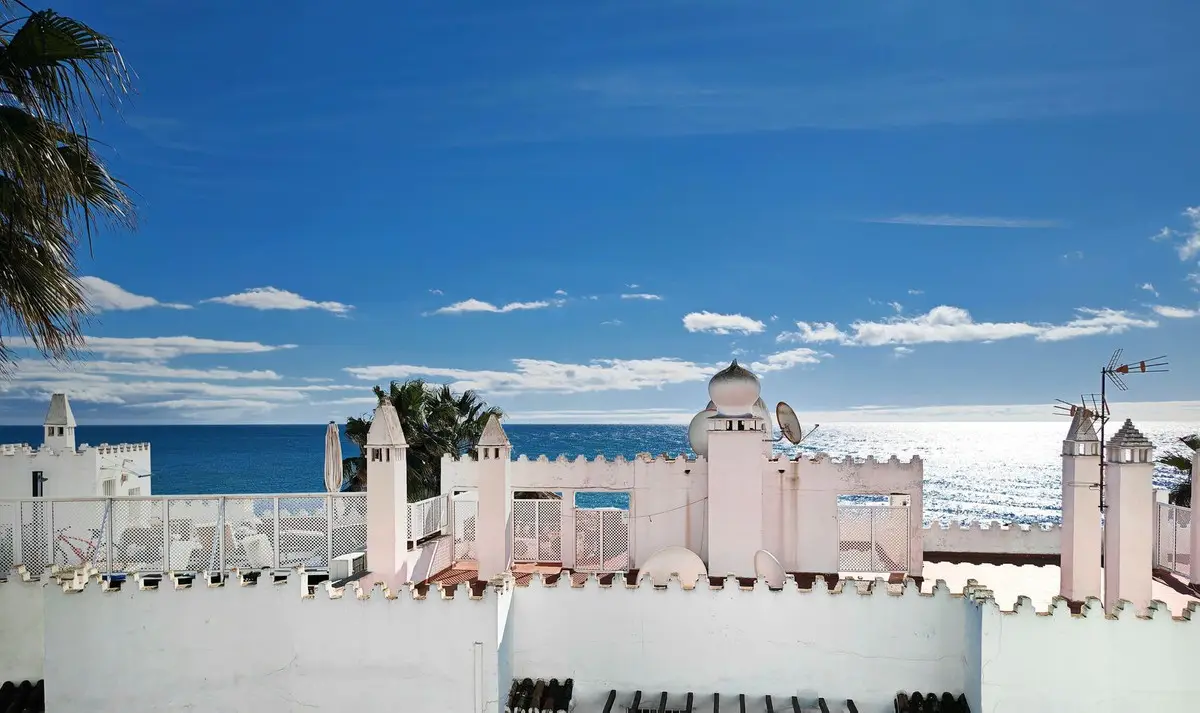 Penthouse for sale in Calahonda — photo 1