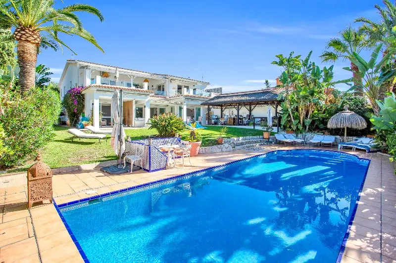 Detached Villa for sale in Marbesa — photo 1