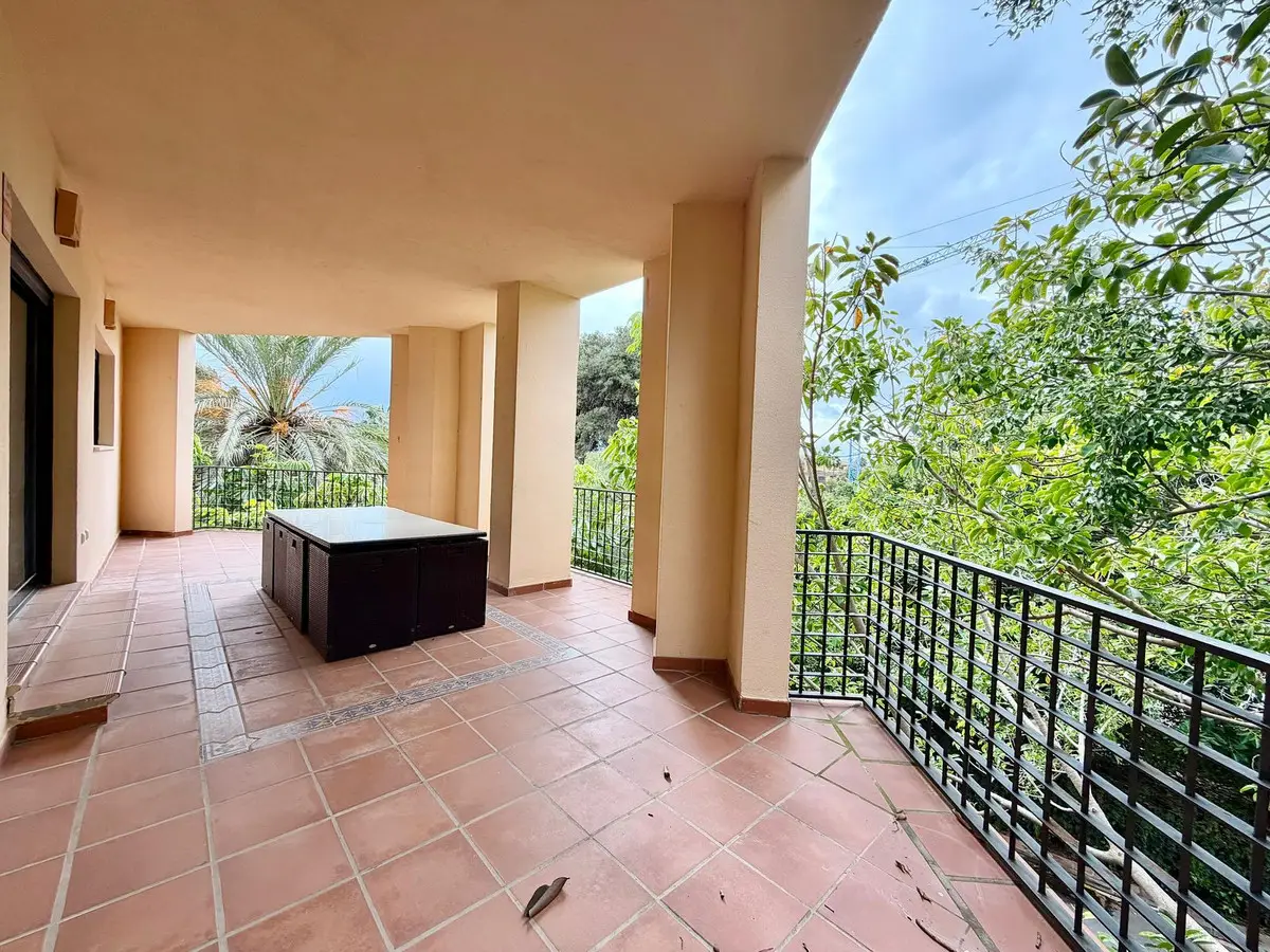 Top Floor Apartment for sale in Puerto Banús — photo 1