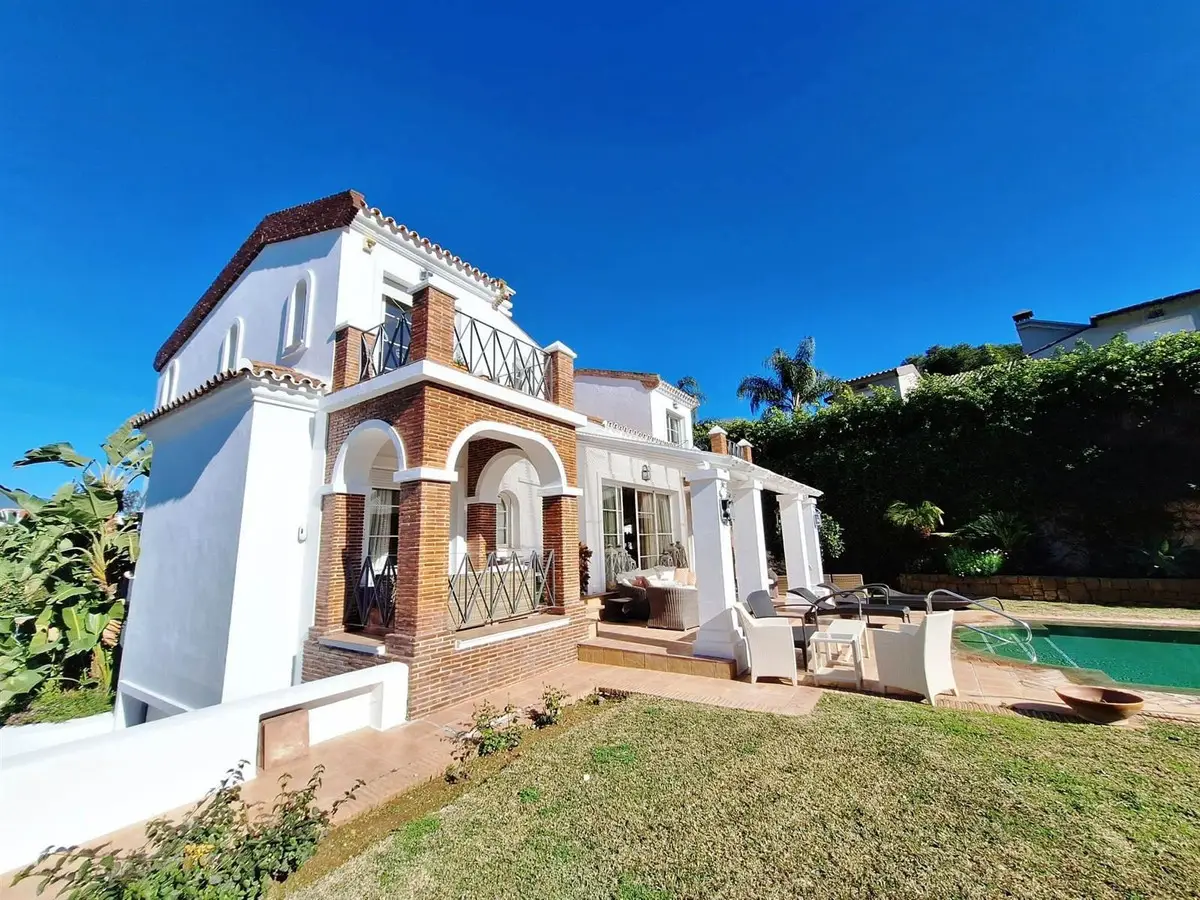 Detached Villa for sale in Puerto Banús — photo 1