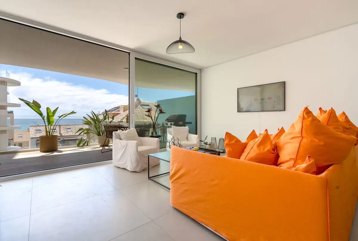 Middle Floor Apartment for sale in Fuengirola — photo 1