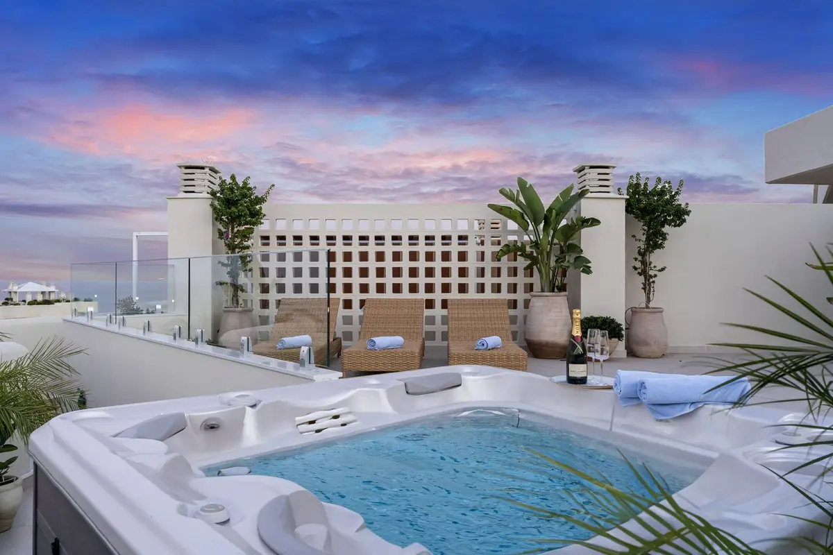 Penthouse for sale in Benalmadena Costa — photo 1