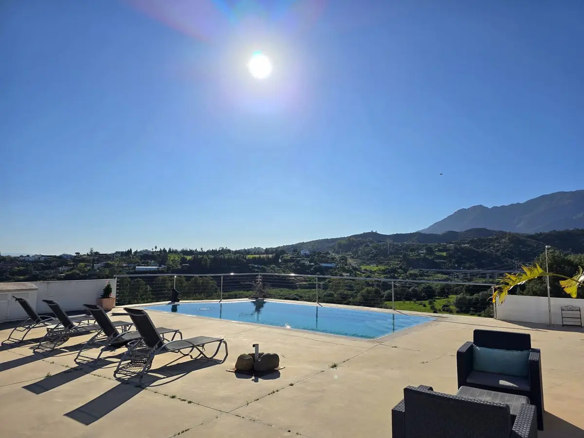 Detached Villa for sale in Estepona — photo 1