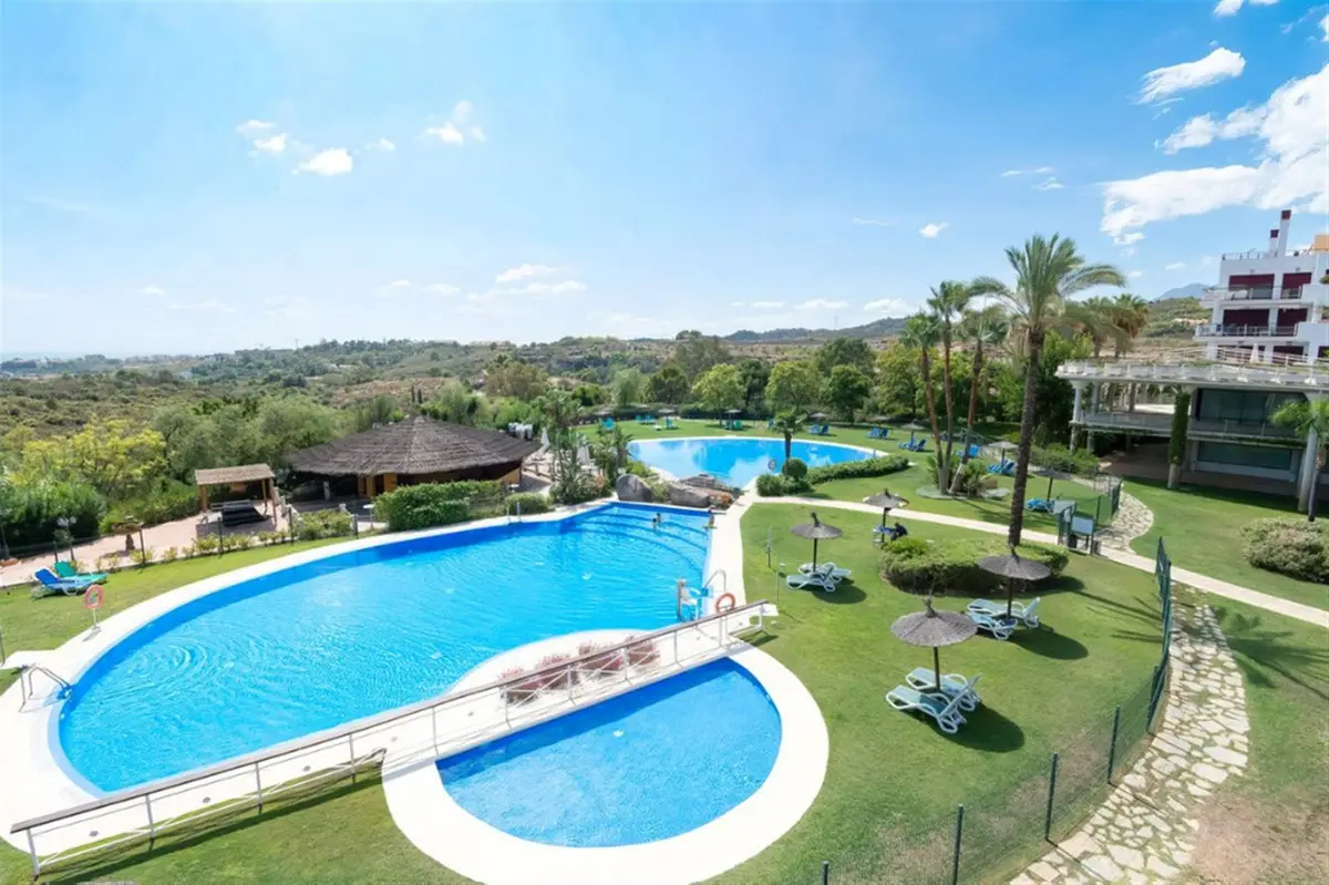 Penthouse Duplex for sale in Benahavís — photo 1