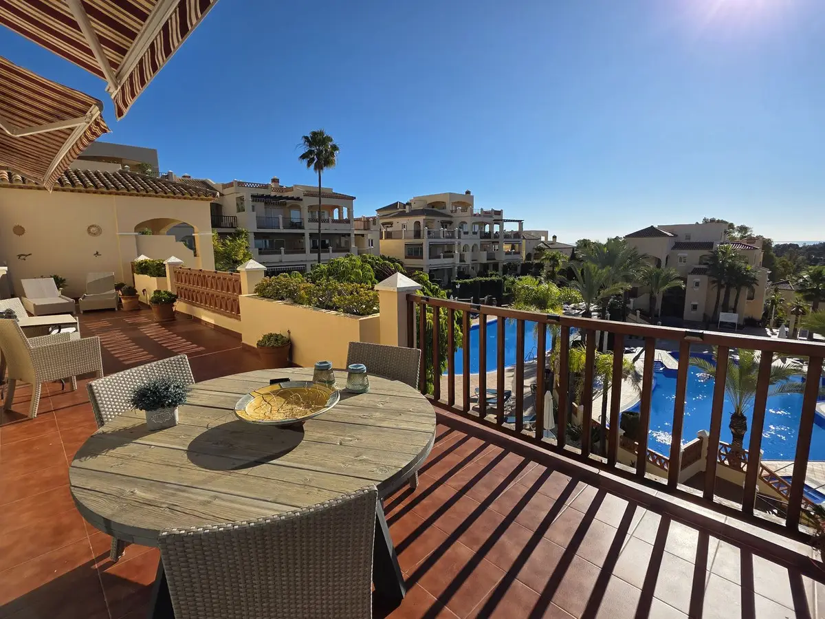 Middle Floor Apartment for sale in Atalaya — photo 1