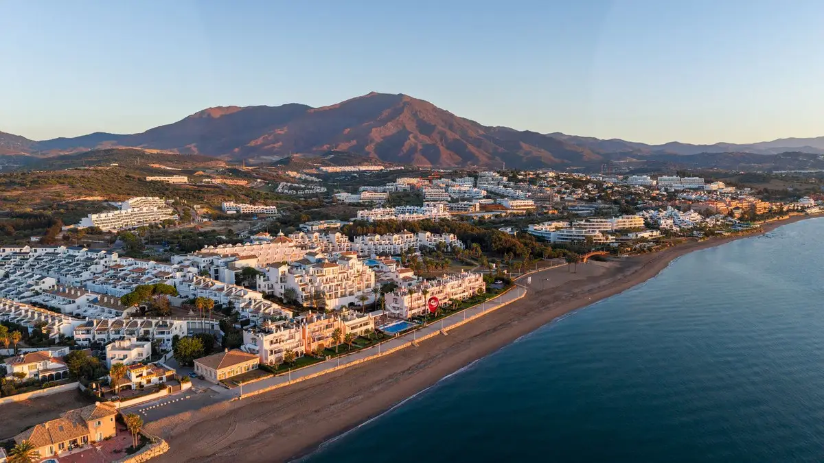 Ground Floor Apartment for sale in Estepona — photo 1