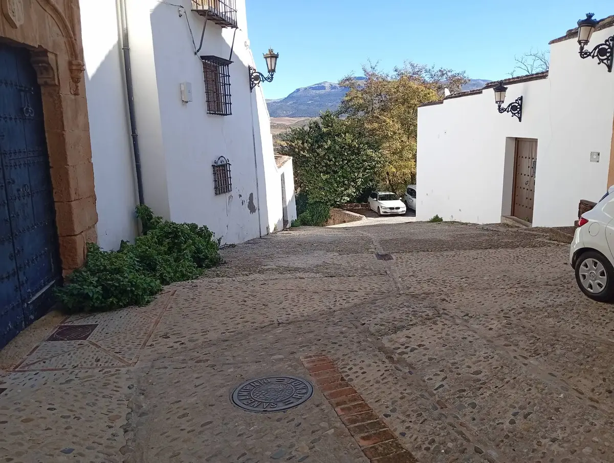 Townhouse for sale in Ronda — photo 1