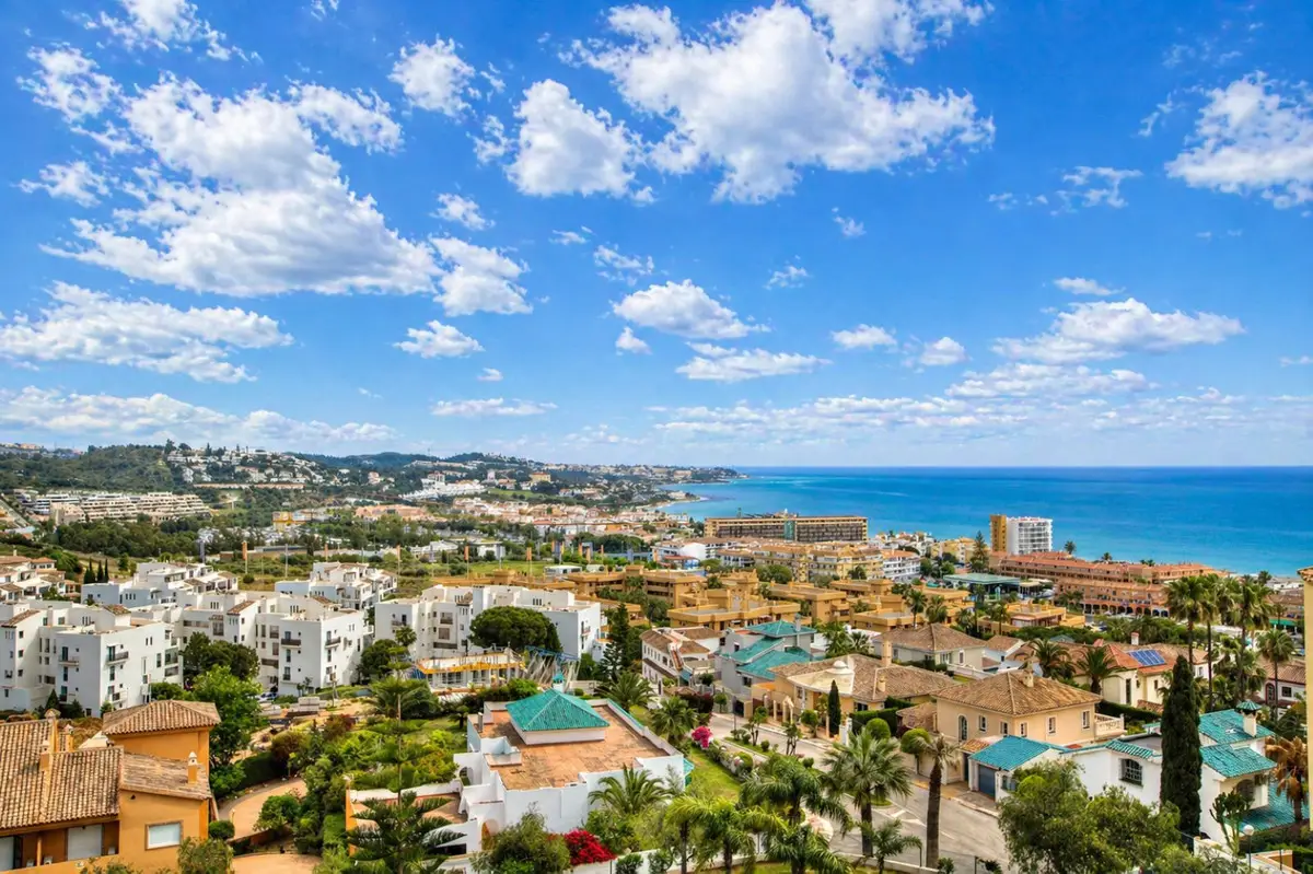 Penthouse for sale in La Cala de Mijas — photo 1