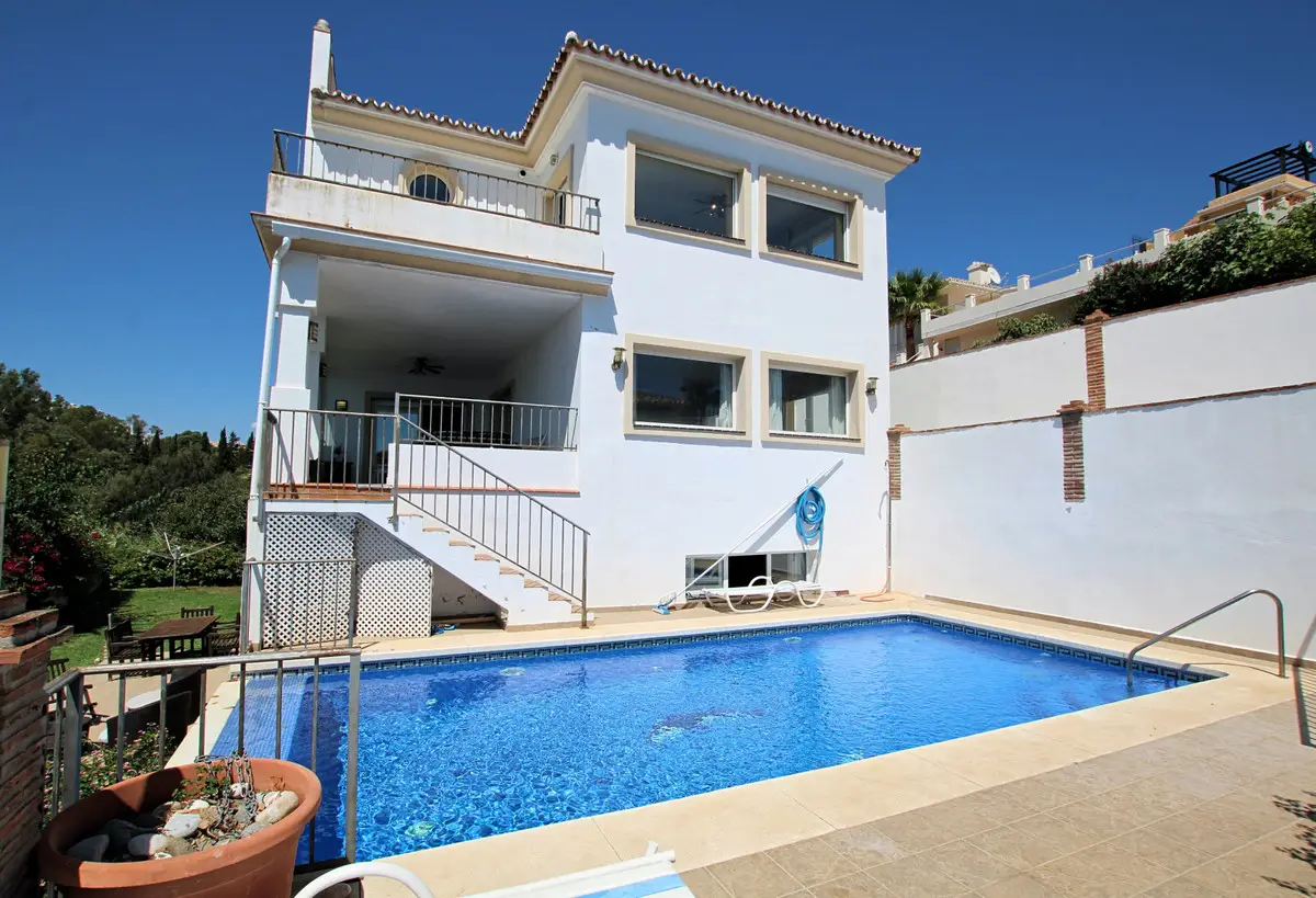 Detached Villa for sale in La Cala de Mijas — photo 1