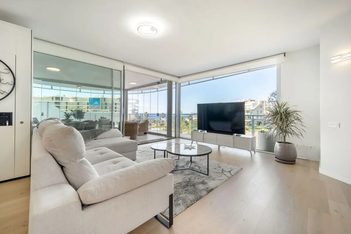 Middle Floor Apartment for sale in Fuengirola — photo 1
