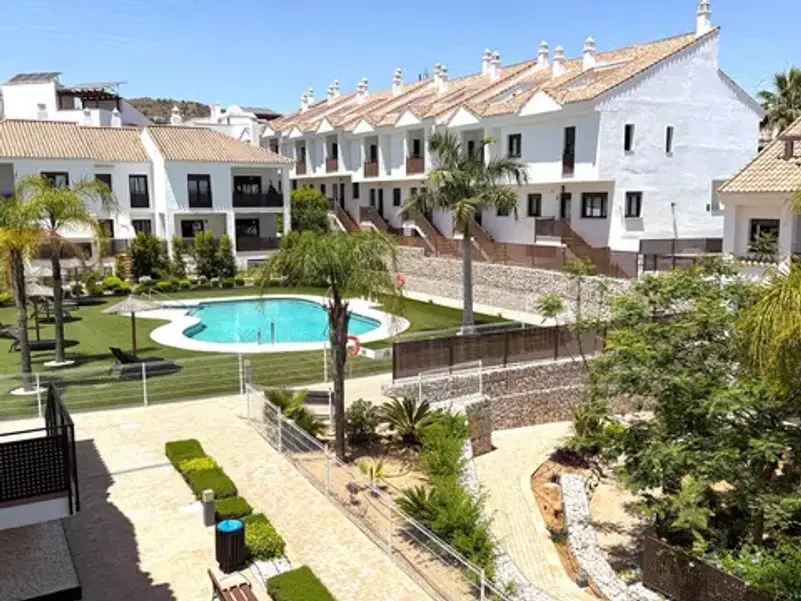 Townhouse for sale in Riviera del Sol — photo 1