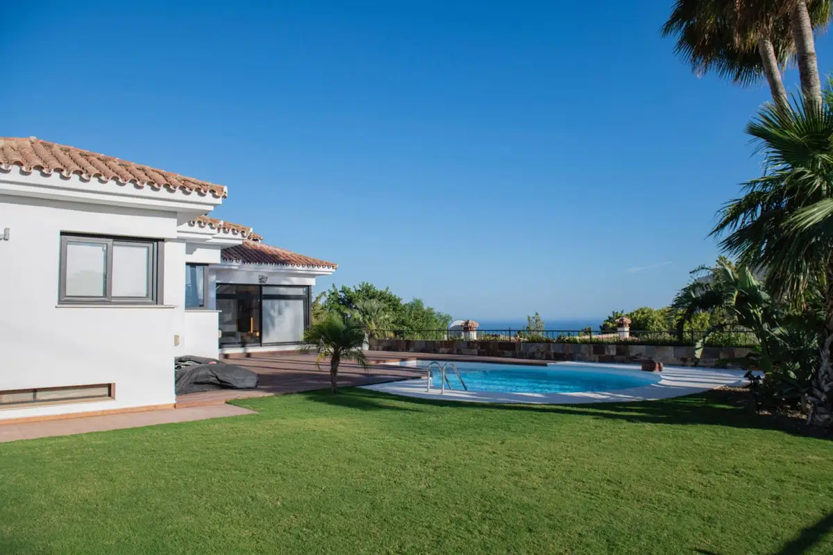 Detached Villa for sale in Benalmadena — photo 1