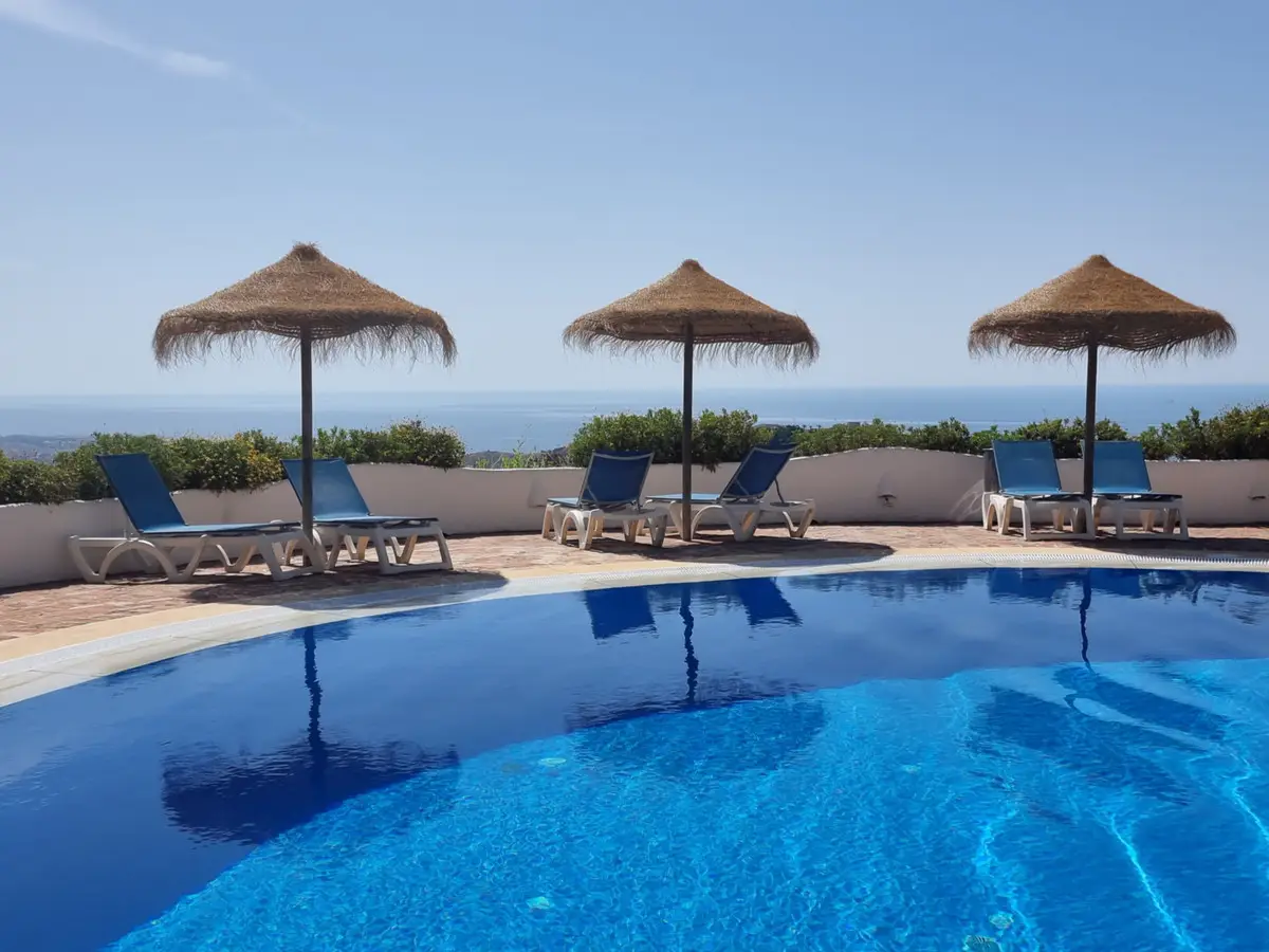 Middle Floor Apartment for sale in La Mairena — photo 1