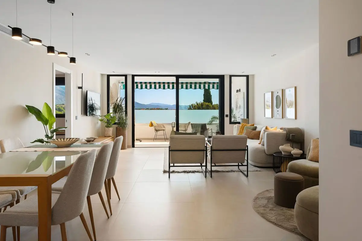 Middle Floor Apartment for sale in Nueva Andalucía — photo 1