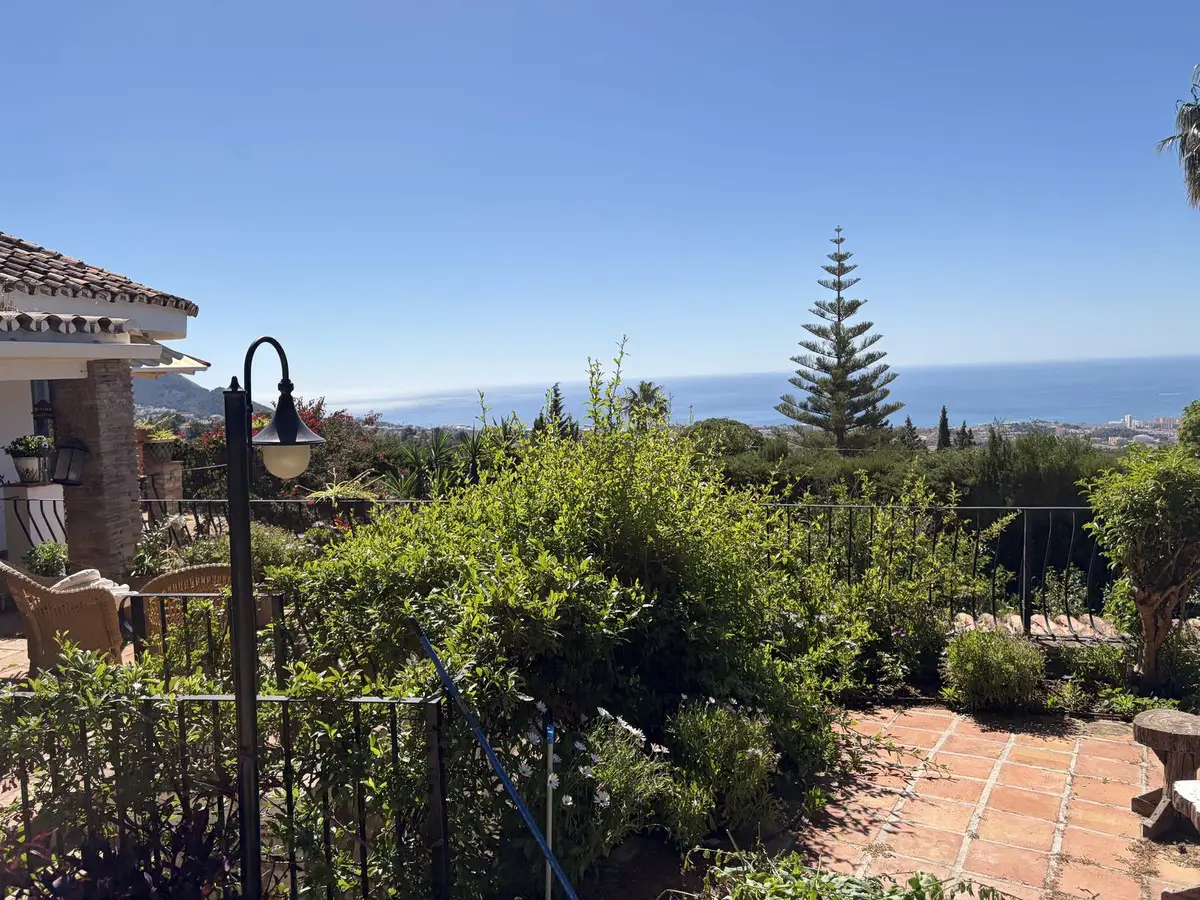 Detached Villa for sale in Mijas — photo 1
