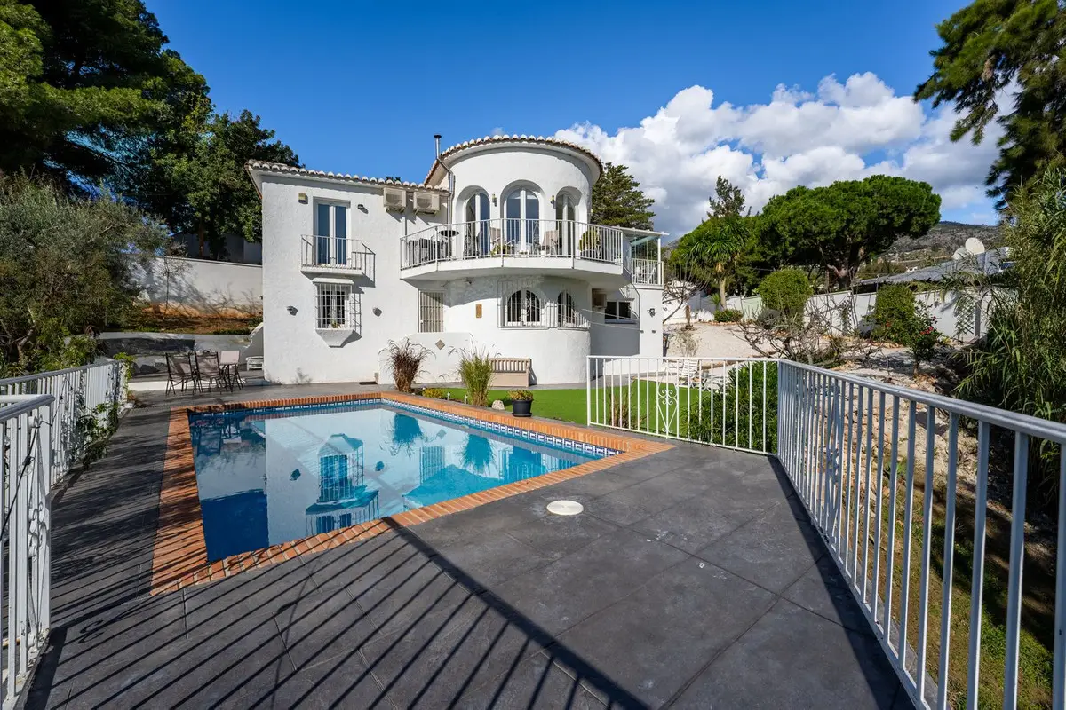 Detached Villa for sale in Mijas — photo 1
