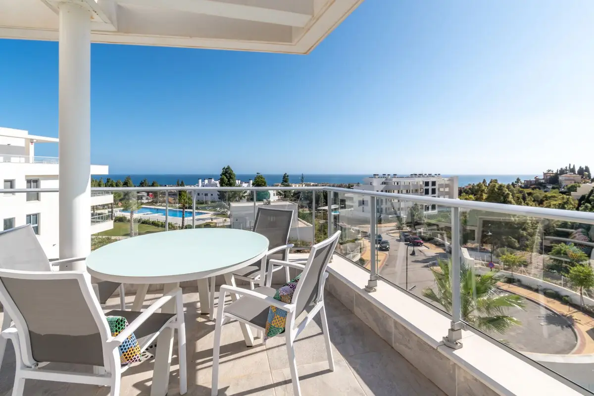 Middle Floor Apartment for sale in Mijas Costa — photo 1