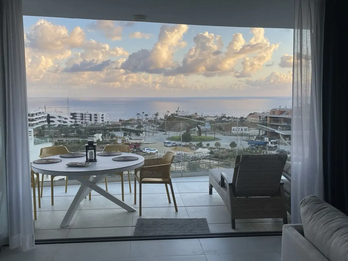 Middle Floor Apartment for sale in Fuengirola — photo 1