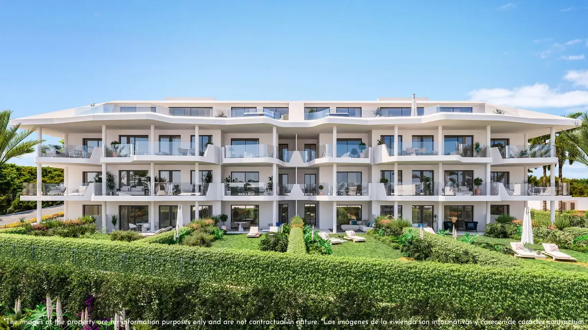 Middle Floor Apartment for sale in Fuengirola — photo 1