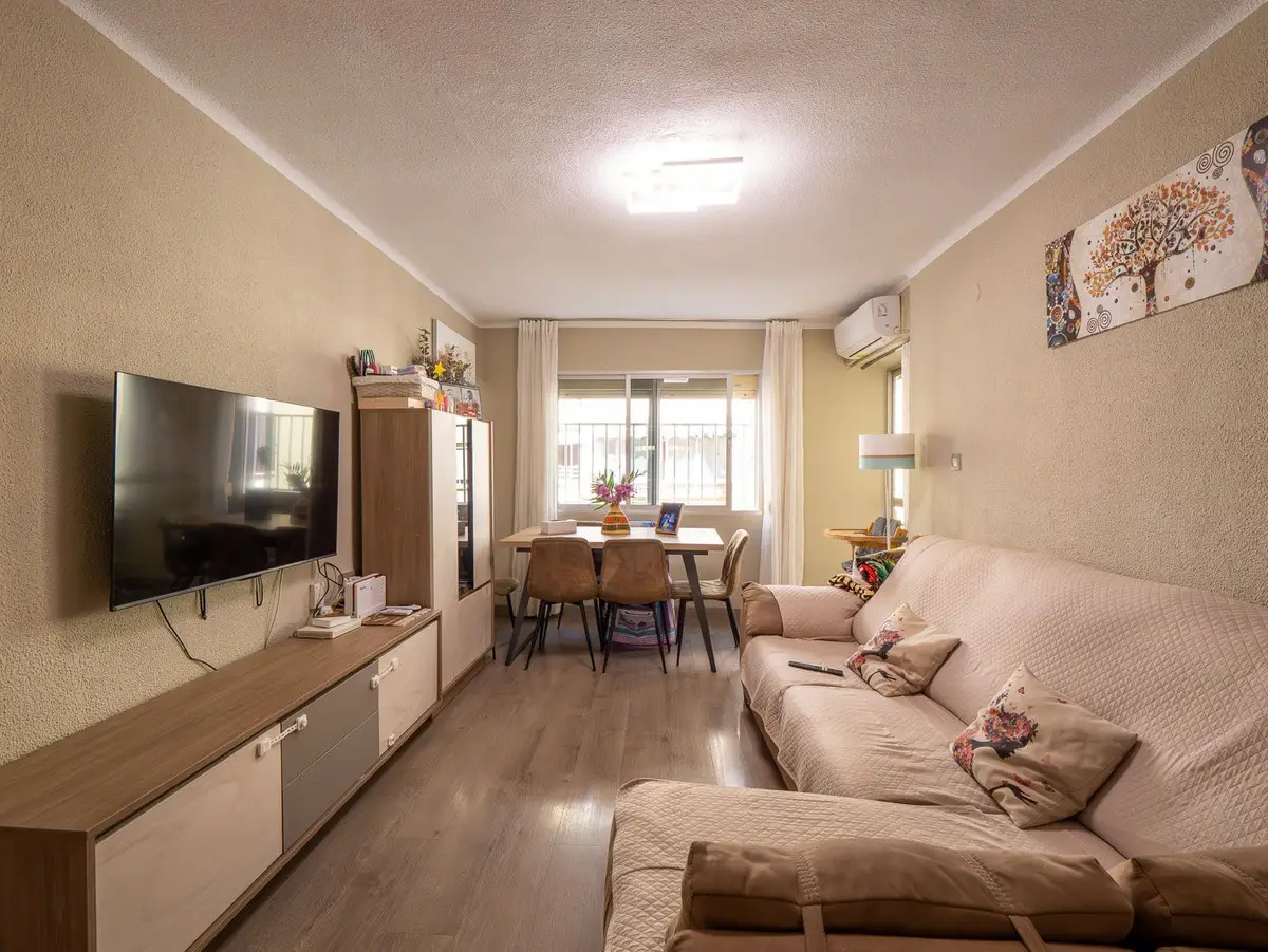 Middle Floor Apartment for sale in Málaga — photo 1