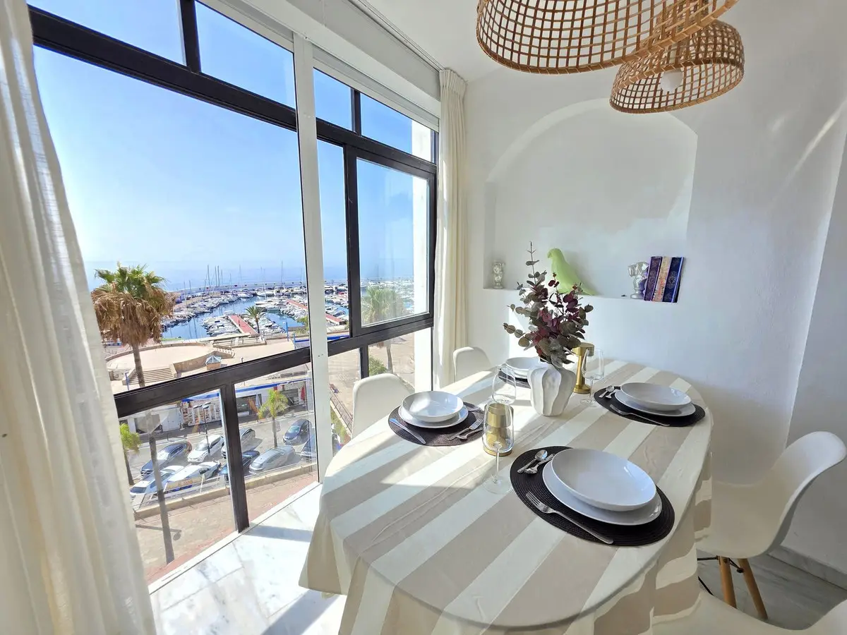 Middle Floor Apartment for sale in Marbella — photo 1