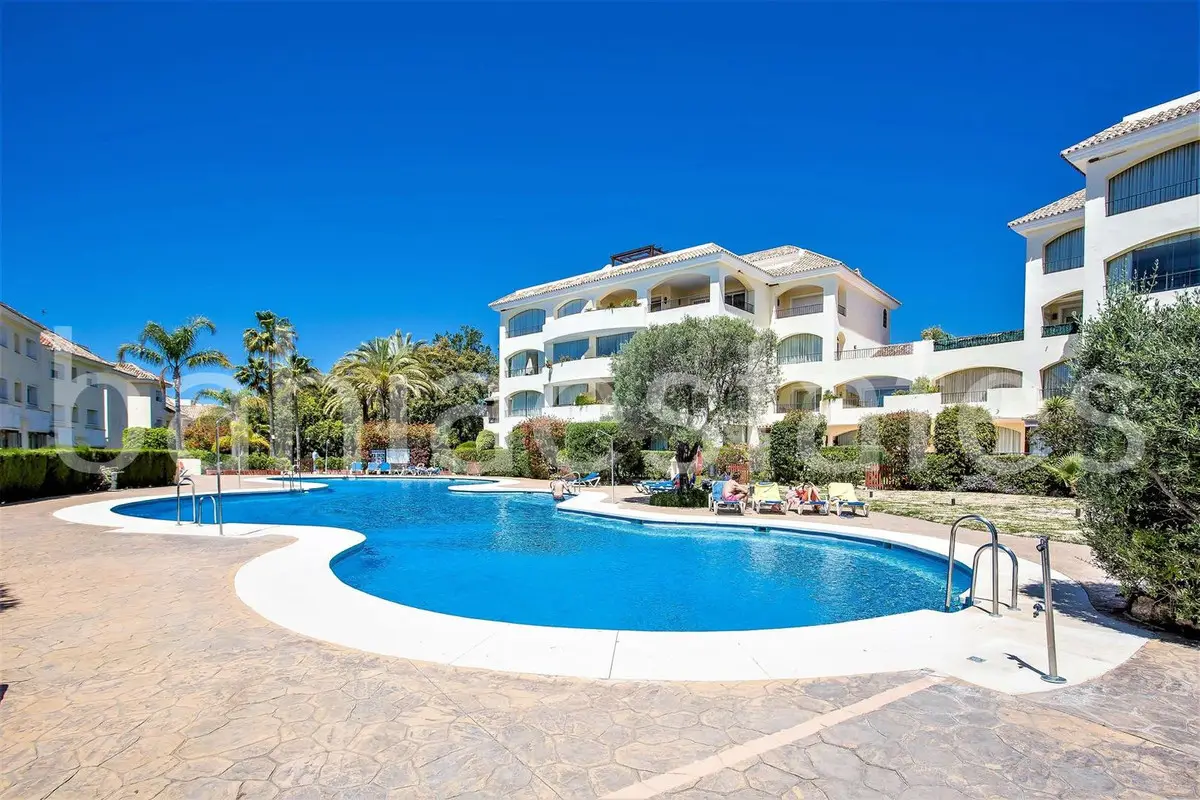 Penthouse Duplex for sale in Bahía de Marbella — photo 1