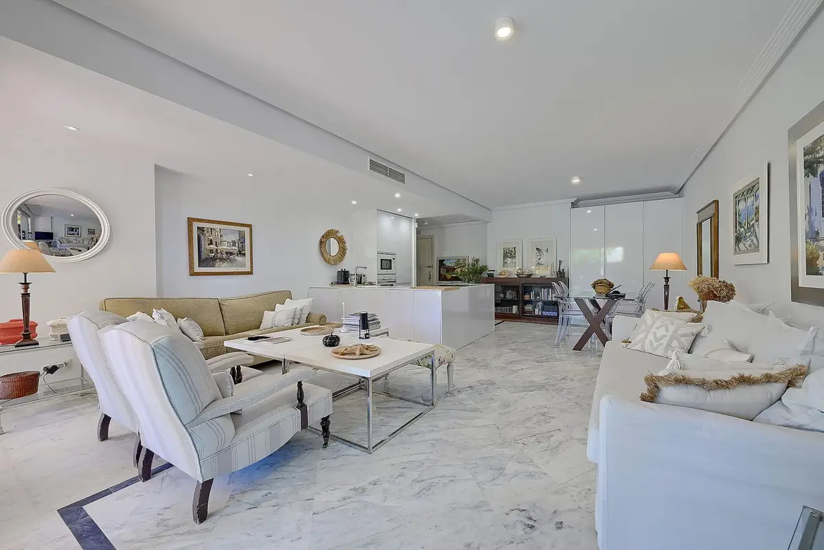 Ground Floor Apartment for sale in Bahía de Marbella — photo 1
