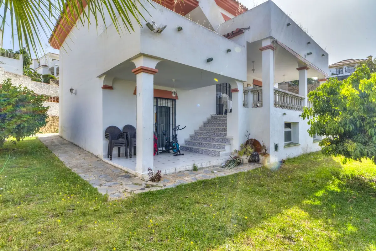 Detached Villa for sale in Marbella — photo 1