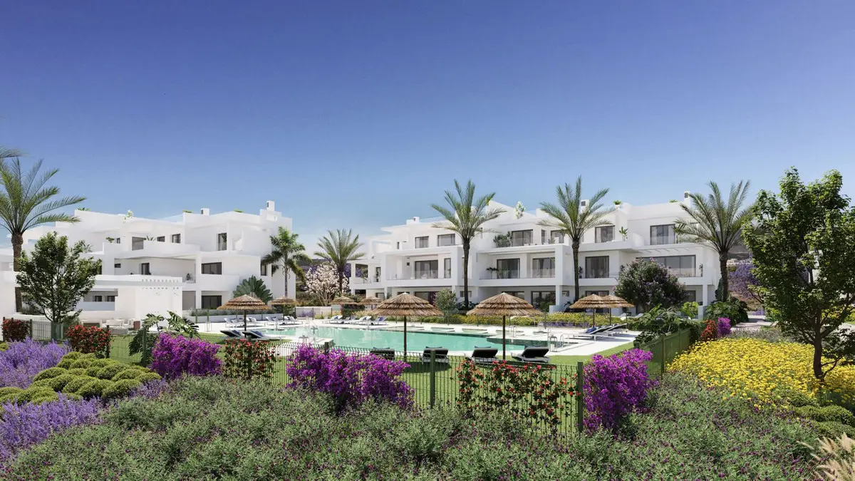 Middle Floor Apartment for sale in Estepona — photo 1