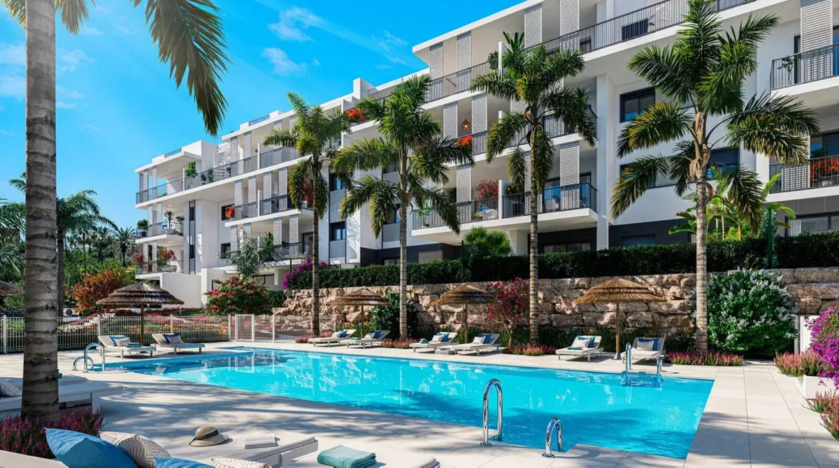 Middle Floor Apartment for sale in Estepona — photo 1
