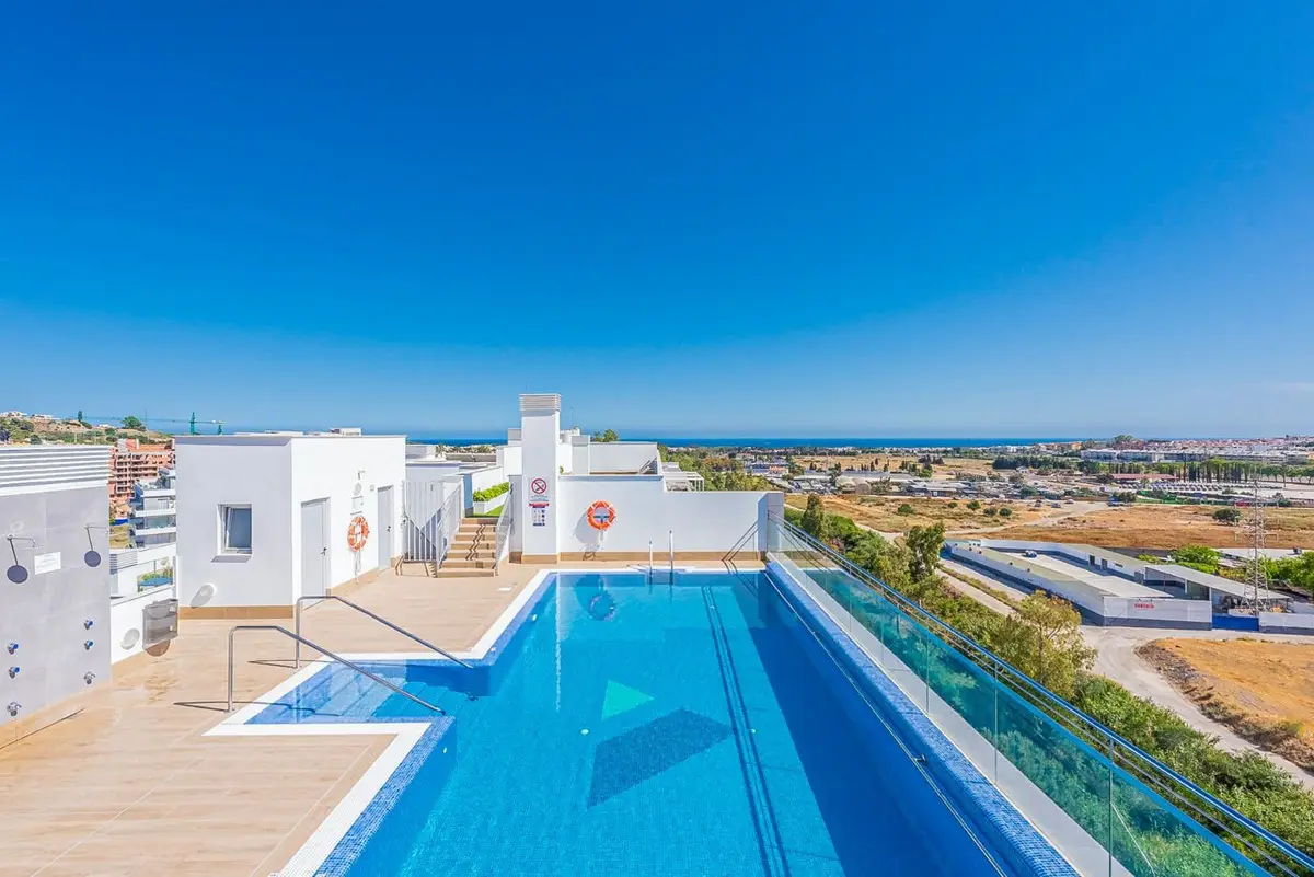 Middle Floor Apartment for sale in Nueva Andalucía — photo 1