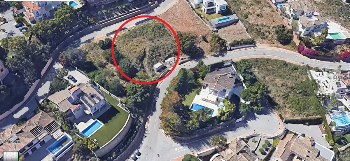 Residential Plot for sale in Elviria — photo 1