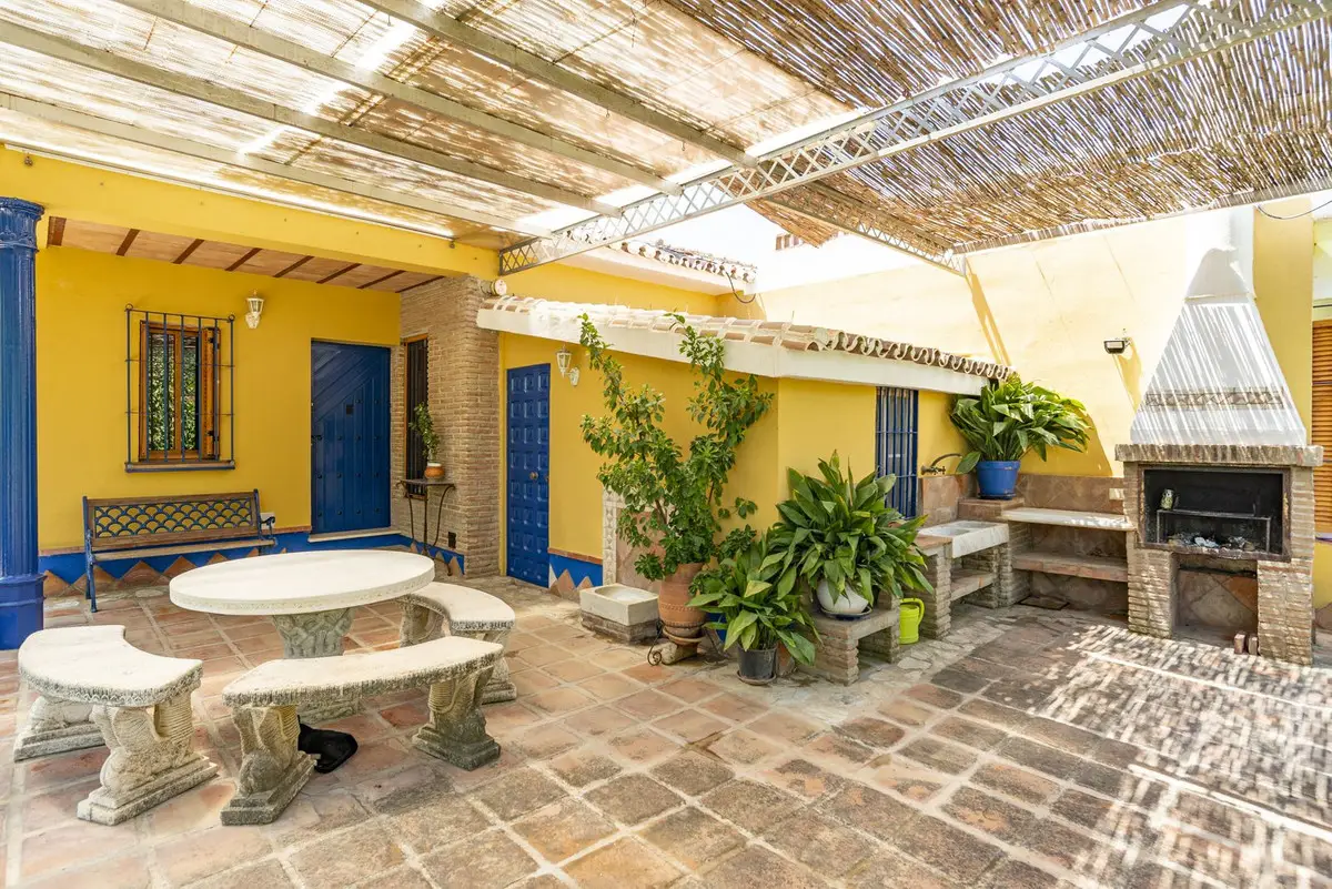 Finca - Cortijo for sale in Coín — photo 1