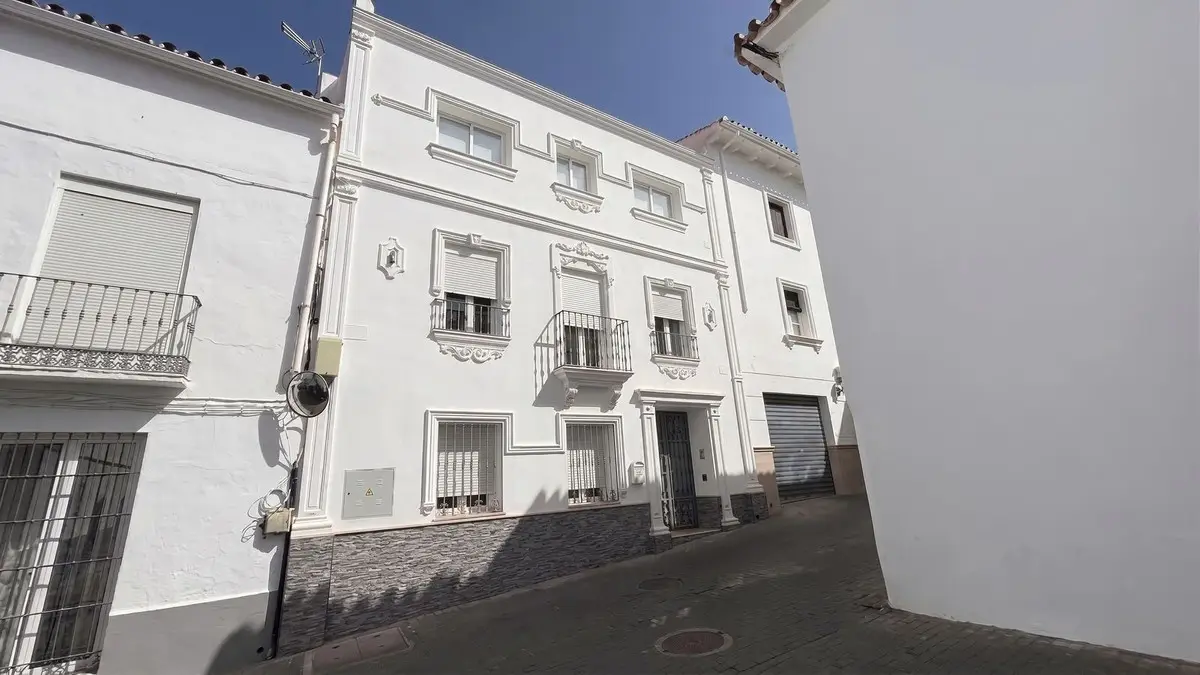 Townhouse for sale in Alhaurín el Grande — photo 1