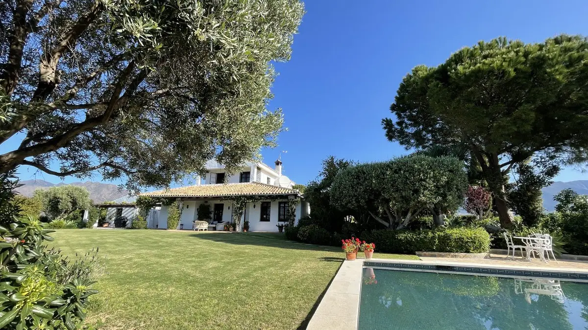 Detached Villa for sale in La Cala de Mijas — photo 1