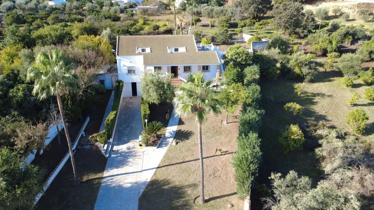 Finca - Cortijo for sale in Alhaurín de la Torre — photo 1