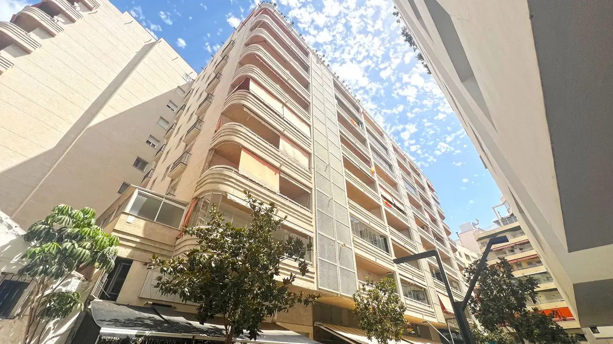 Middle Floor Apartment for sale in Marbella — photo 1