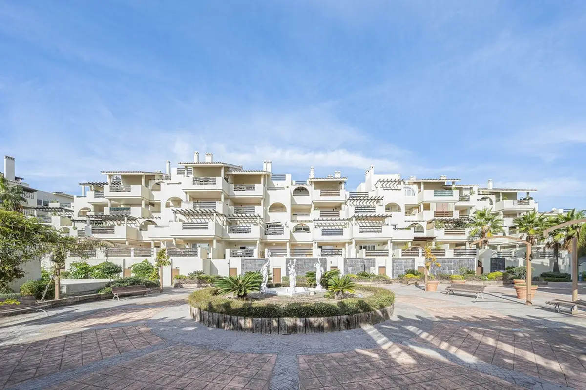 Middle Floor Apartment for sale in El Paraiso — photo 1