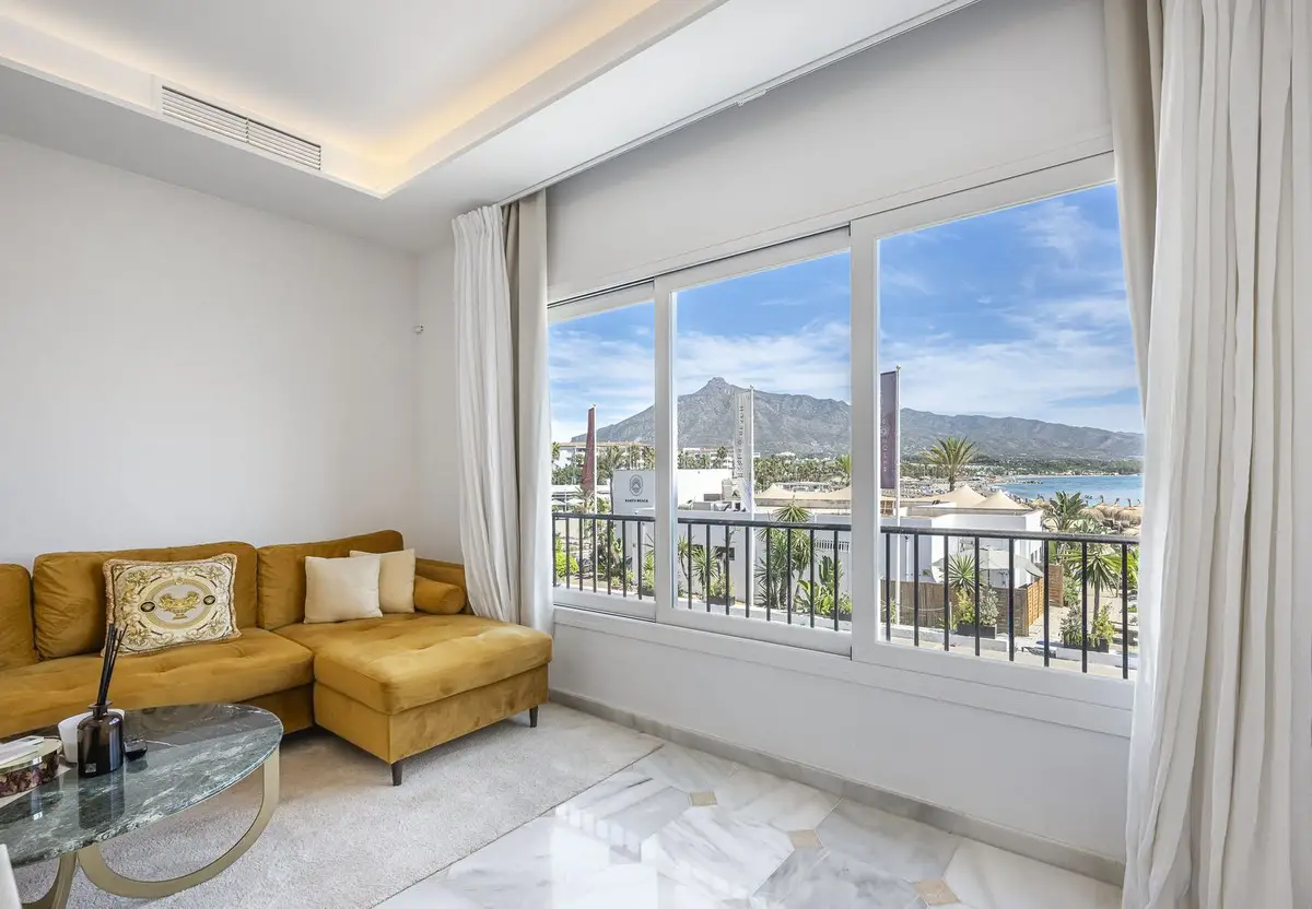 Top Floor Apartment for sale in Puerto Banús — photo 1